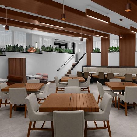 Embassy Suites By Hilton Madison Downtown Екстериор снимка
