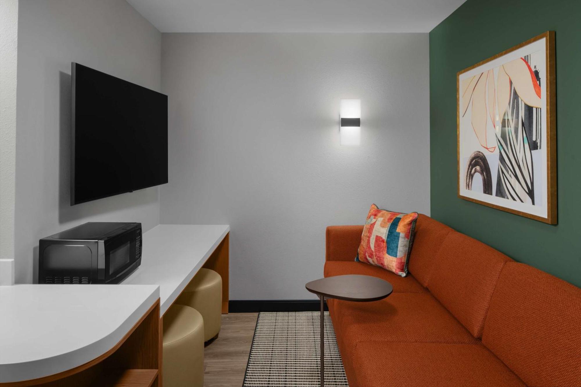 Embassy Suites By Hilton Madison Downtown Екстериор снимка