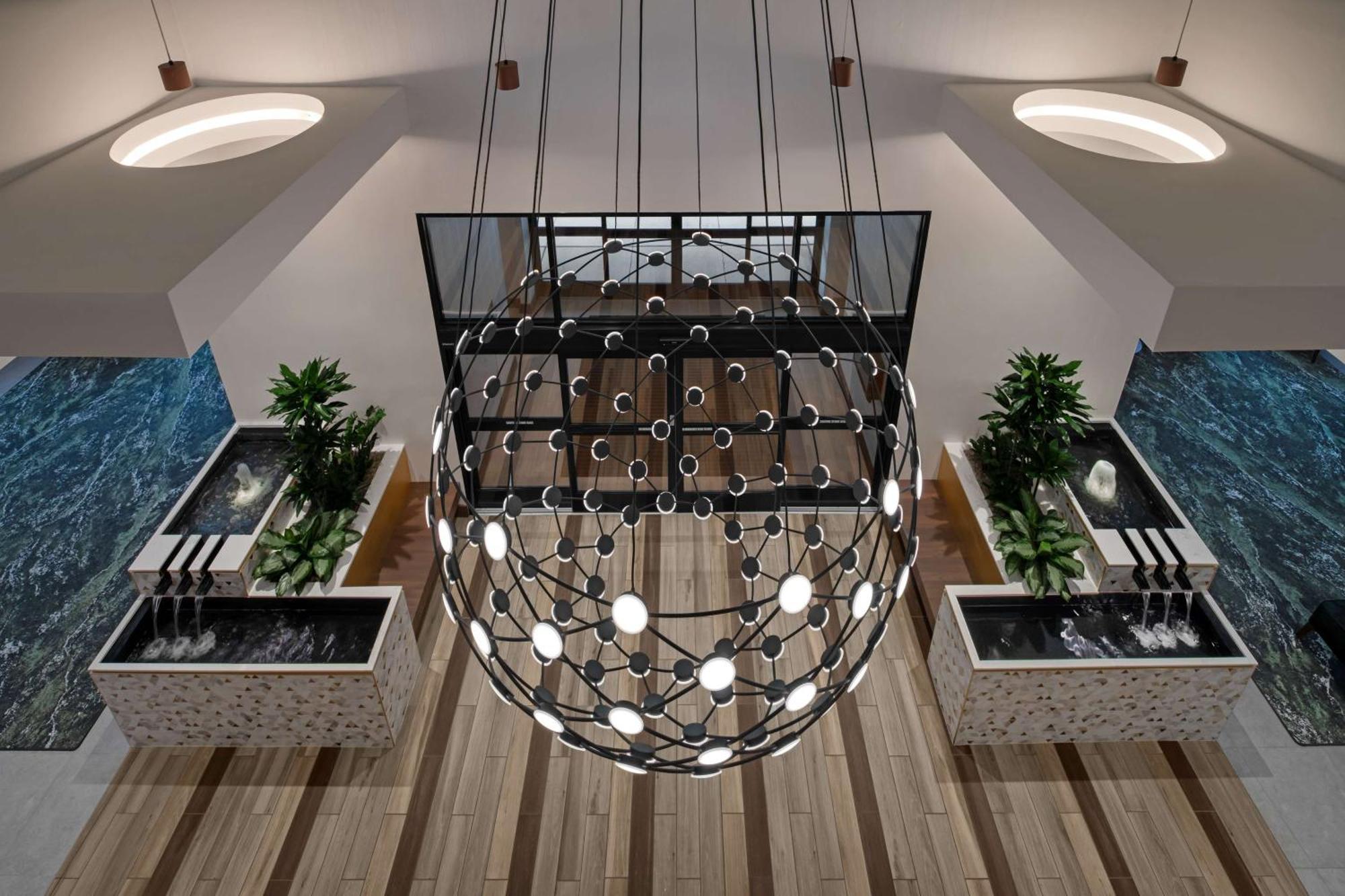 Embassy Suites By Hilton Madison Downtown Екстериор снимка